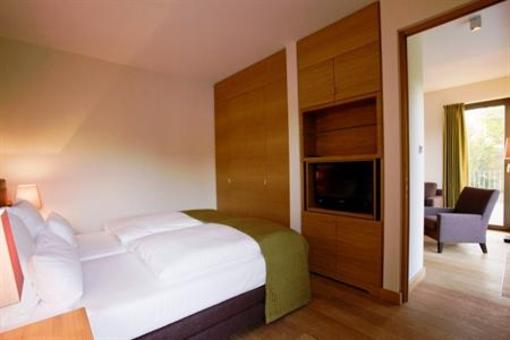 фото отеля Hotel Schlossgut Gross Schwansee