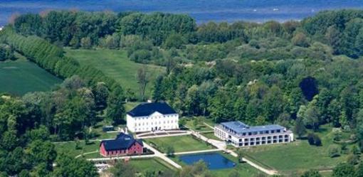 фото отеля Hotel Schlossgut Gross Schwansee