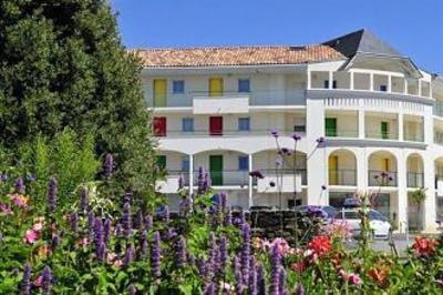 фото отеля ResidHotel Les Jardins de L'Amiraute