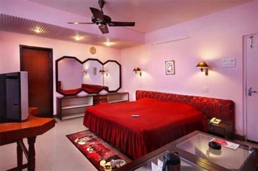 фото отеля Hotel Mayfair Kanpur