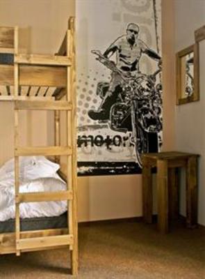 фото отеля Chopper Hostel