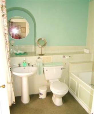 фото отеля Brocks Guest House