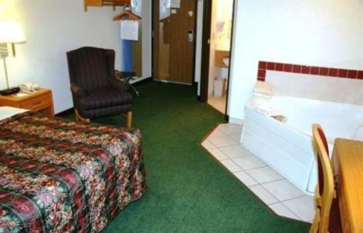 фото отеля AmericInn Lodge & Suites Elkhorn