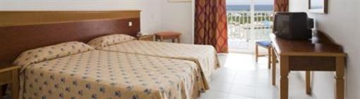 фото отеля Hi Calan Bosch Hotel Menorca