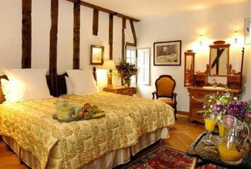 фото отеля Chateau du Portail Bed And Breakfast Monteaux