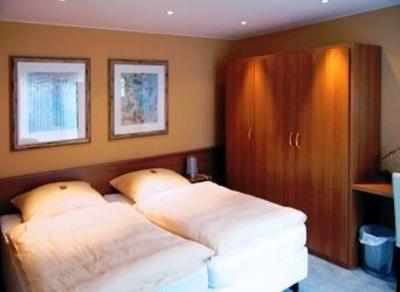 фото отеля Hotel Kaiserswerth Garni
