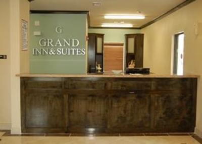 фото отеля Grand Inn & Suites