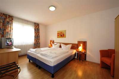 фото отеля Rhein Neckar Hotel Mannheim