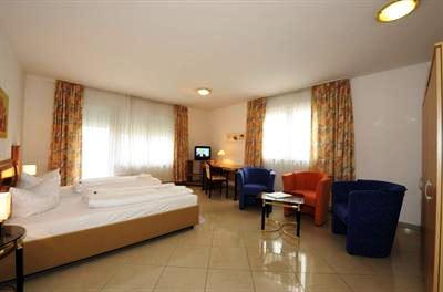 фото отеля Rhein Neckar Hotel Mannheim