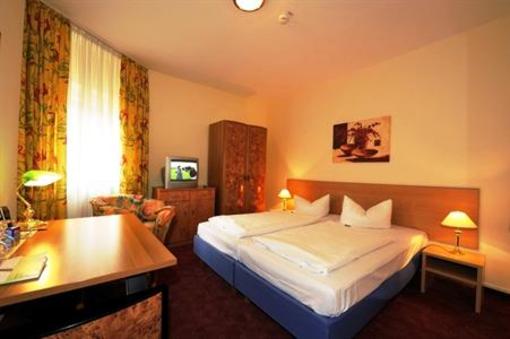 фото отеля Rhein Neckar Hotel Mannheim
