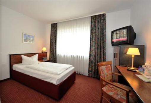 фото отеля Rhein Neckar Hotel Mannheim