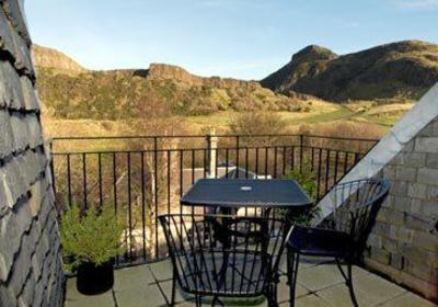 фото отеля Holyrood Park Apartment Edinburgh