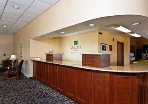 фото отеля Quality Inn Columbus (Mississippi)