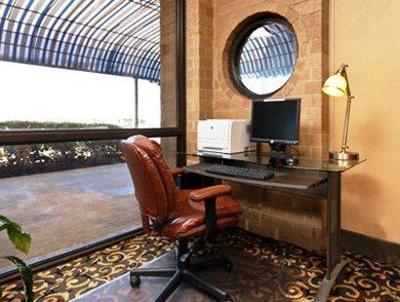 фото отеля Quality Inn Columbus (Mississippi)