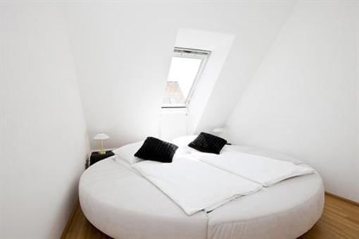фото отеля Puzzlehotel Appartement Schonbrunn