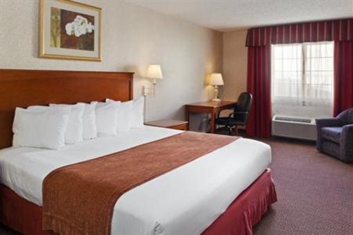 фото отеля BEST WESTERN Fairfield Inn