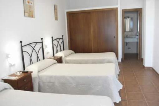 фото отеля Hostal El Levante Tarifa