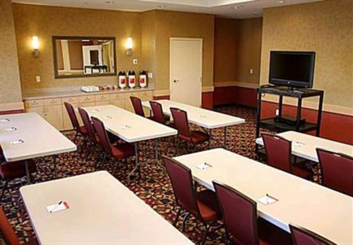 фото отеля TownePlace Suites Farmington