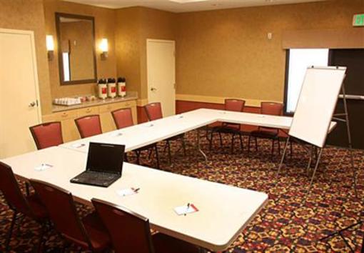 фото отеля TownePlace Suites Farmington