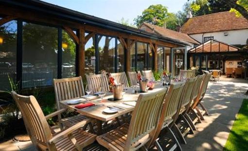 фото отеля Cromwell Arms Country Pub with Rooms