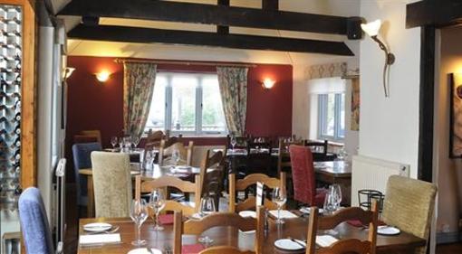 фото отеля Cromwell Arms Country Pub with Rooms