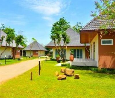 фото отеля Lakeside Chalet by Mida