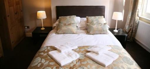 фото отеля Gillygate Guest House