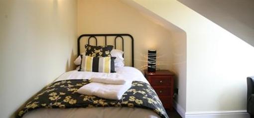 фото отеля Gillygate Guest House