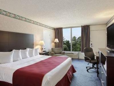 фото отеля Ramada Hotel Grayling