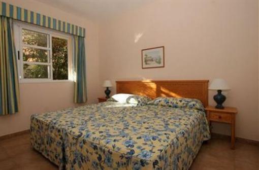 фото отеля Apartamentos Jardin del Conde