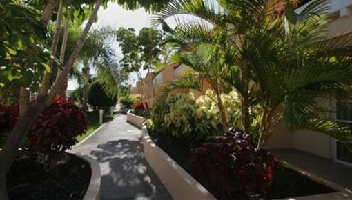 фото отеля Apartamentos Jardin del Conde