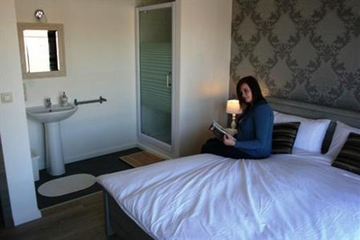 фото отеля Cavells Bed and Breakfast