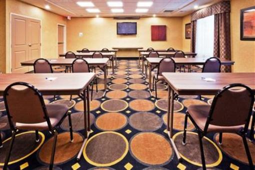 фото отеля Holiday Inn Express Hotel & Suites Clovis