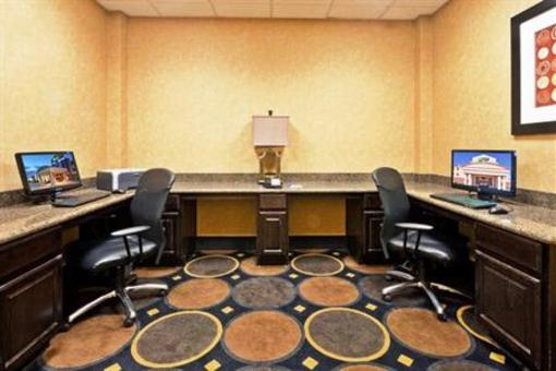 фото отеля Holiday Inn Express Hotel & Suites Clovis