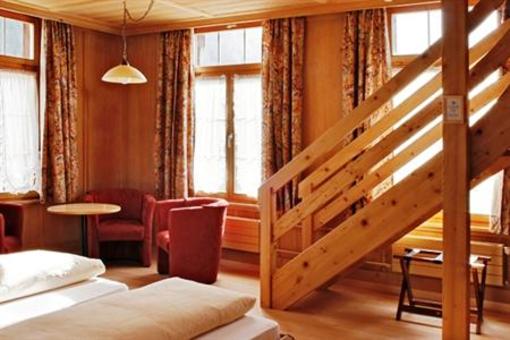 фото отеля Saanerhof Hotel Saanen