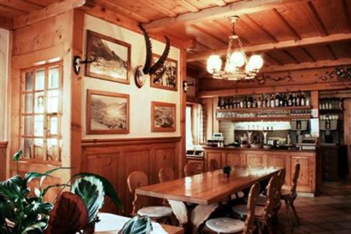 фото отеля Saanerhof Hotel Saanen