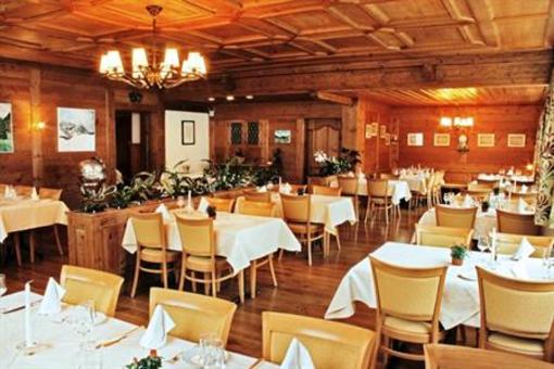 фото отеля Saanerhof Hotel Saanen