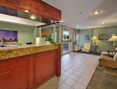 фото отеля Ramada Inn St. Louis Airport Hazelwood
