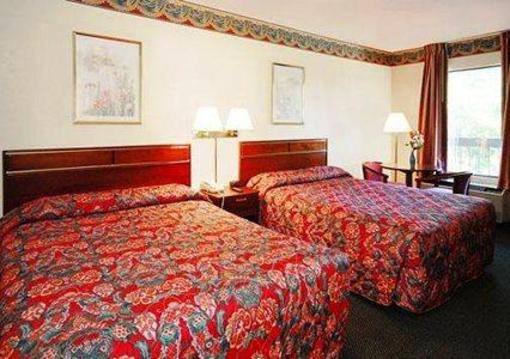 фото отеля Econo Lodge South Garner