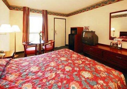 фото отеля Econo Lodge South Garner