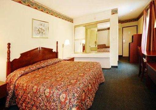 фото отеля Econo Lodge South Garner