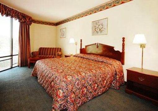 фото отеля Econo Lodge South Garner
