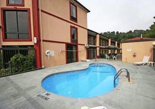 фото отеля Econo Lodge South Garner