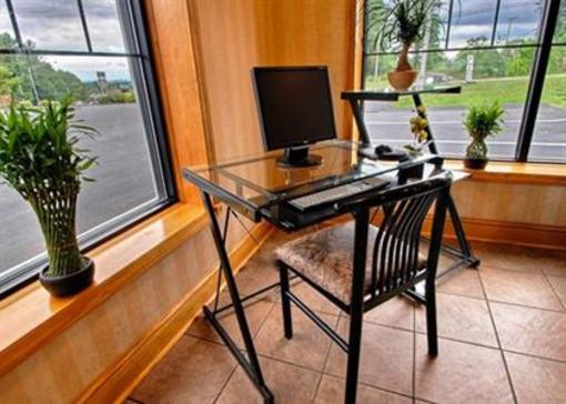фото отеля Econo Lodge Glens Falls