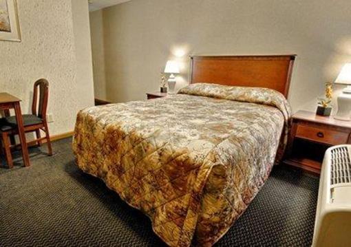 фото отеля Econo Lodge Glens Falls