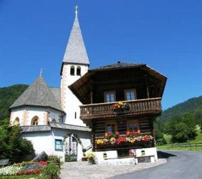 фото отеля Alte Schule Pension Bad Kleinkirchheim