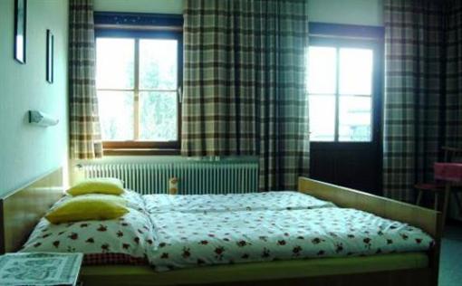 фото отеля Alte Schule Pension Bad Kleinkirchheim