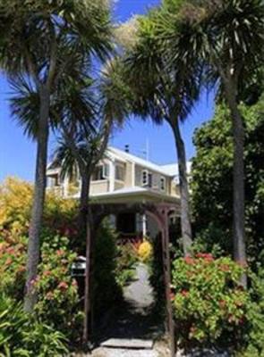 фото отеля Nikau Lodge