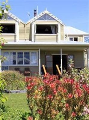 фото отеля Nikau Lodge