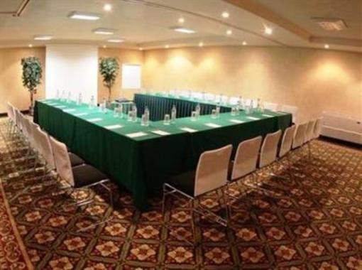 фото отеля American Business Airport Hotel